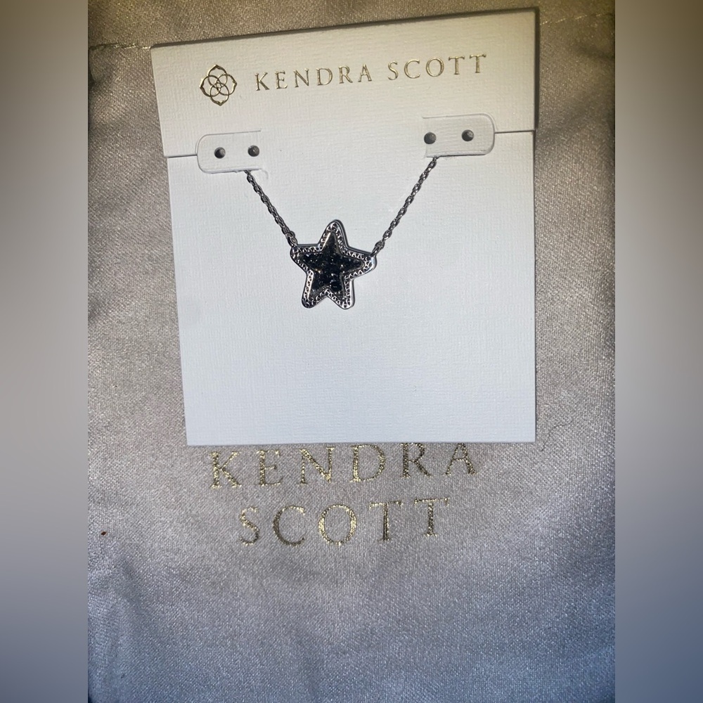 BNWT Kendra Scott Jae Star Silver Star Pendant Necklace $75